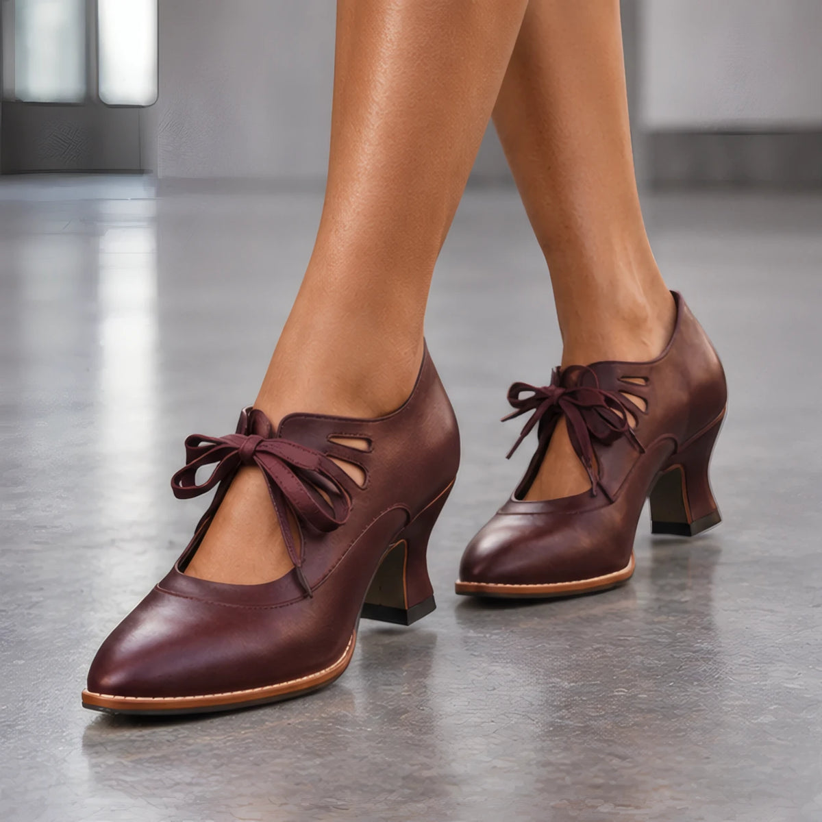 Anastasia Women's Sculpted-Heel Leather Pumps - Red - female - Eric Muller - Image 3