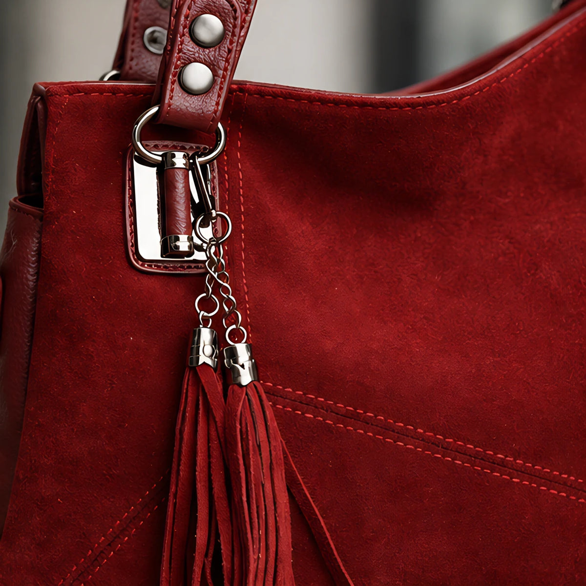 Mireya Women's Leather Shoulder Bag - Red - female - Eric Muller - Image 3